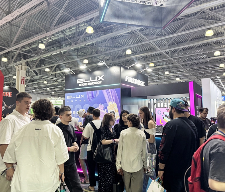 CYBEROVER PRO Unveiled at VAPE CLUB SHOW 2025: ELUX Expands Its Signature Series